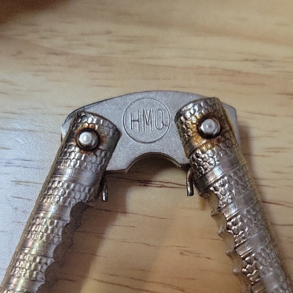 Vintage Wooden Nut Bowl with Cracker & Picks - Picture 4 of 13